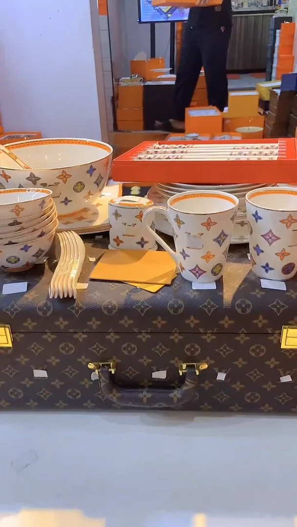 鸿辉家品牌瓷器，京东包邮！