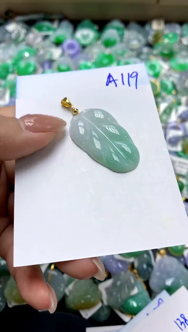 【闪购商品】翡翠颈饰合金111111111