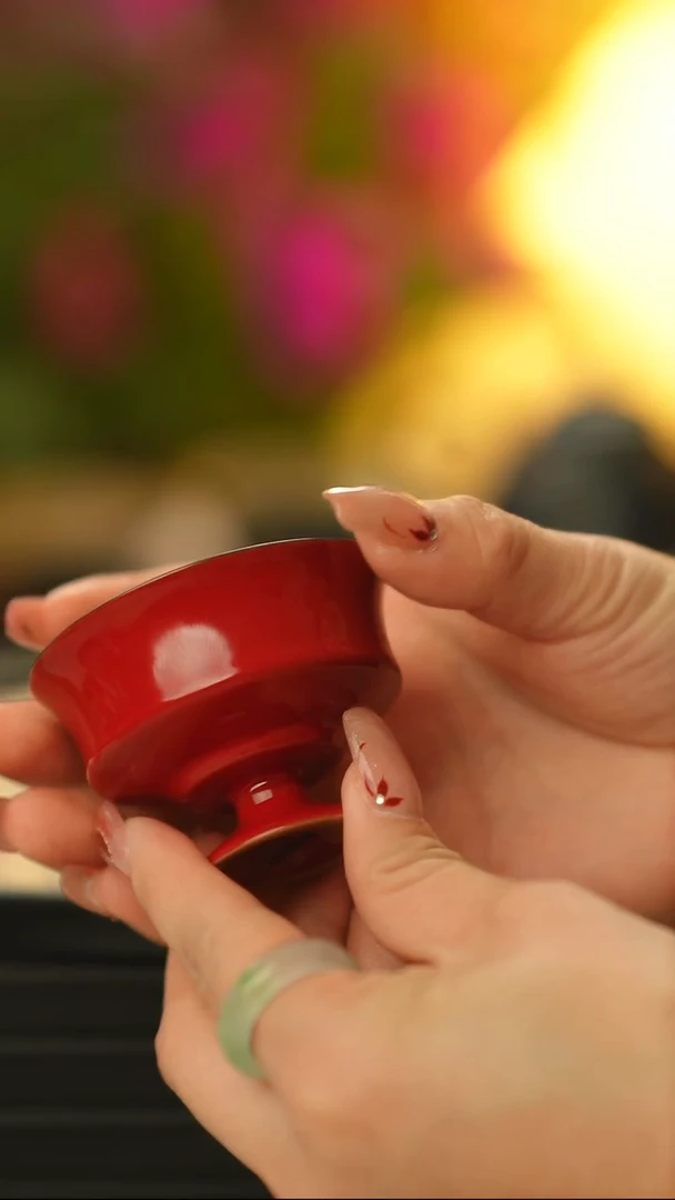 【闪购商品】茶杯 小高足 圆口 外红内黑