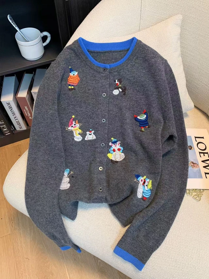 6673大码秋季圆领常规袖刺绣毛针织开衫甜美减龄复古百搭外套