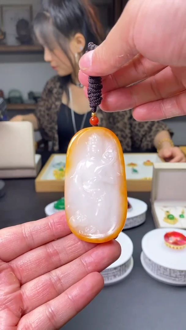 和田玉未镶嵌挂件观音