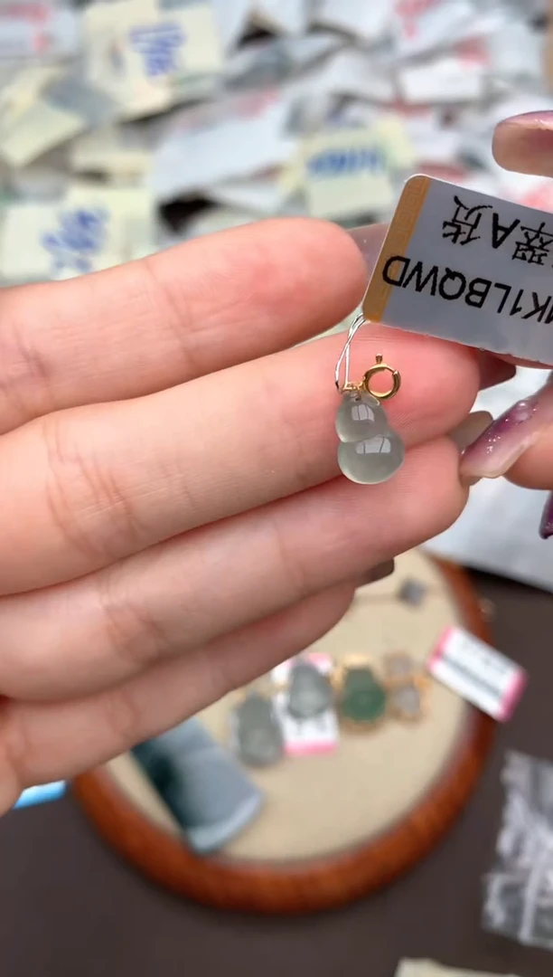 未镶嵌挂件翡翠一