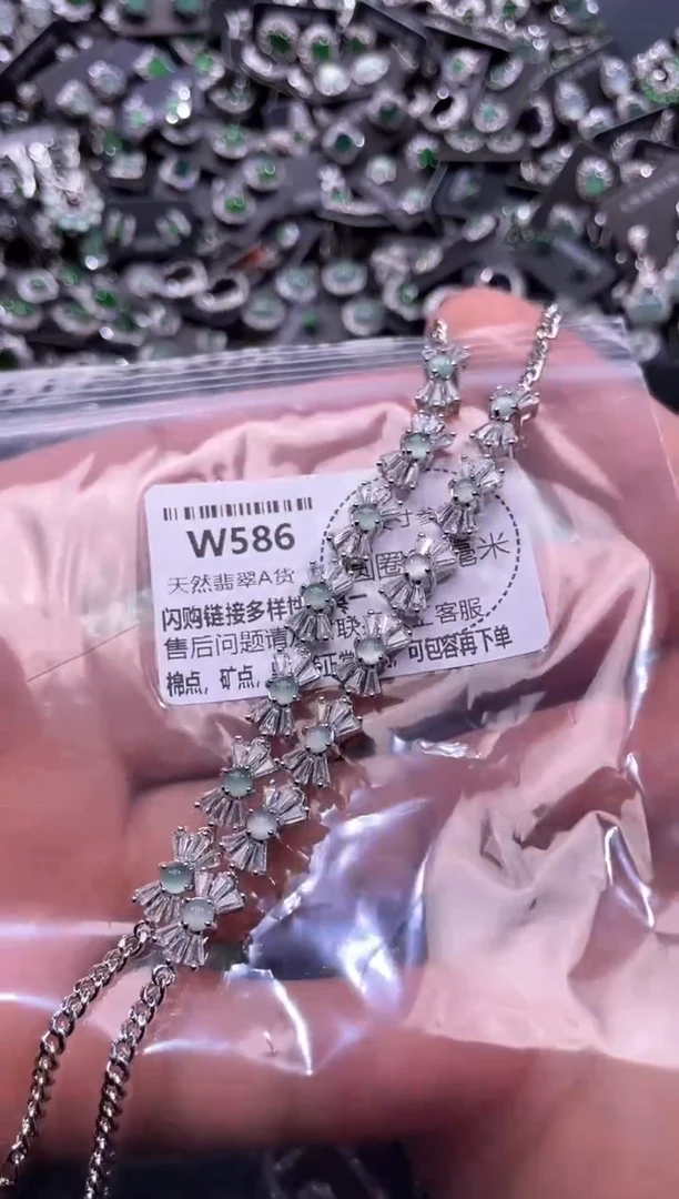 翡翠未镶嵌颈饰W586手链 多样性发其一