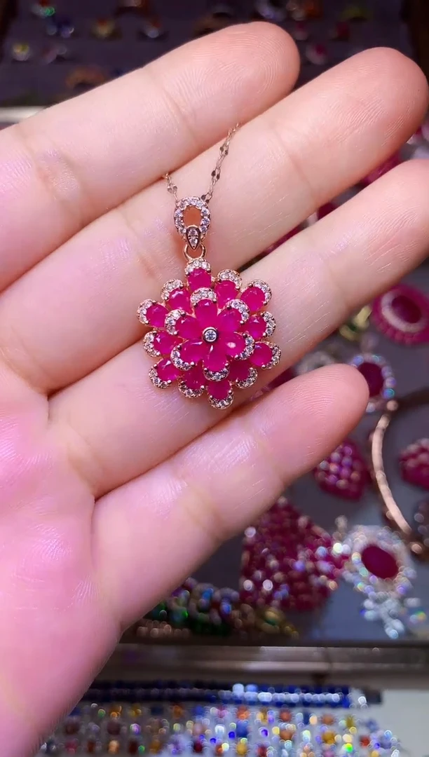 颈饰银S925镶嵌红宝石....