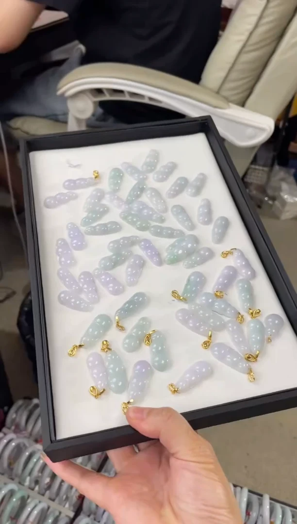 翡翠未镶嵌吊坠(不含链)多样性发一