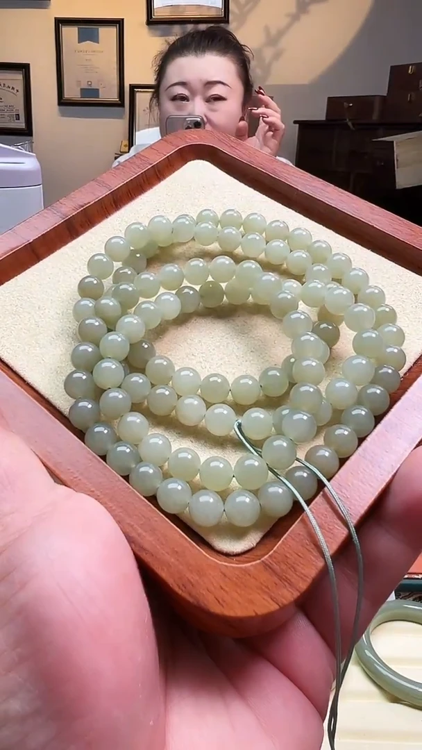 颈饰未镶嵌和田玉8mm左右且末蓝圆珠链子