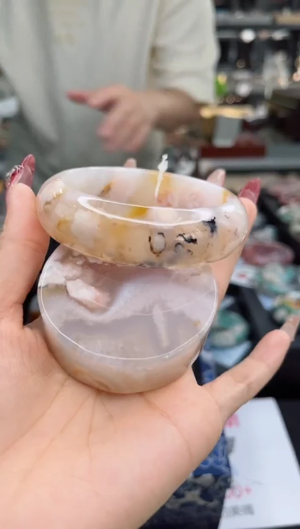 【闪购商品】石英质玉手镯未镶嵌60圈口（赠品镯心）1600246