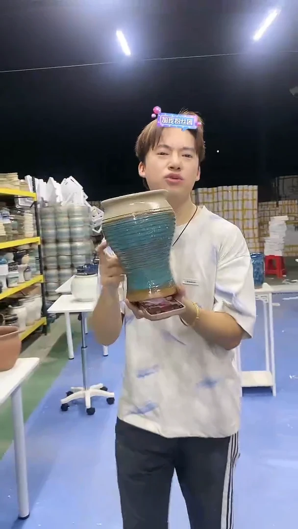 宜兴紫砂粗陶花瓶