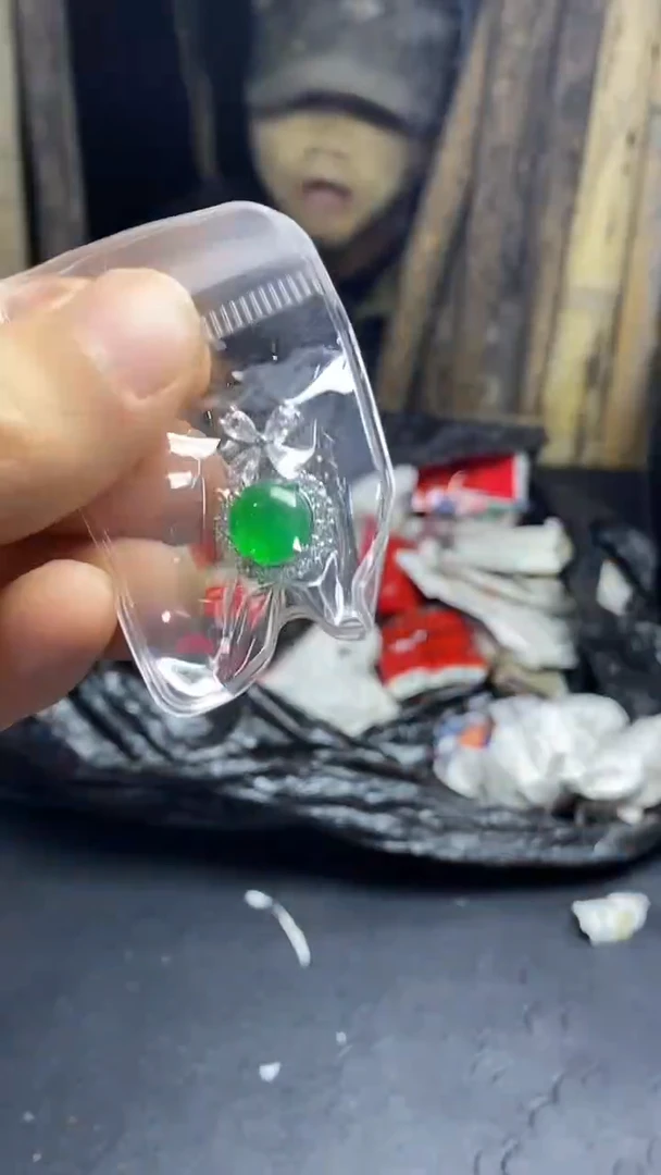 满色吊坠 所见即所得！