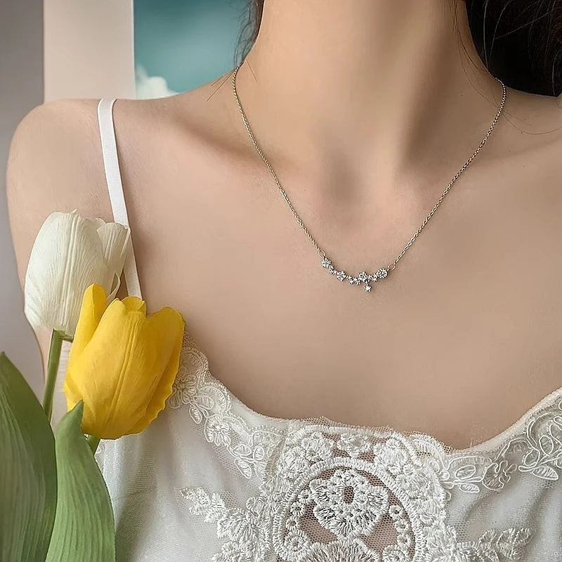 合金锆石项链 精致星星项链女轻奢小众百搭锁骨链设计感简约配饰