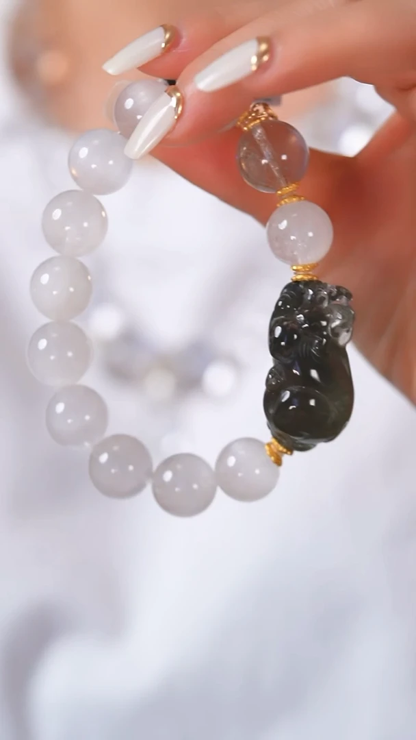 未镶嵌珠宝半成品水晶?****?F138X 绿幽灵貔貅 白兔毛 水晶手串