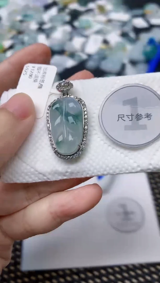 颈饰银S925镶嵌翡翠天然缅甸A货翡翠
