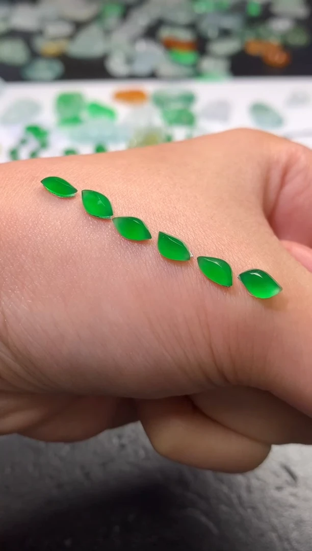 未镶嵌定制翡翠凉***根毛货 7.1-4.2-3