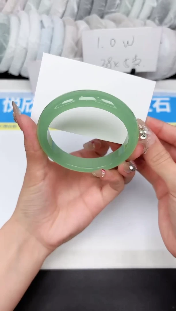 石英质玉手镯未镶嵌182-60.0