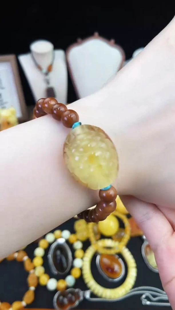 琥珀未镶嵌珠宝奇石柒月