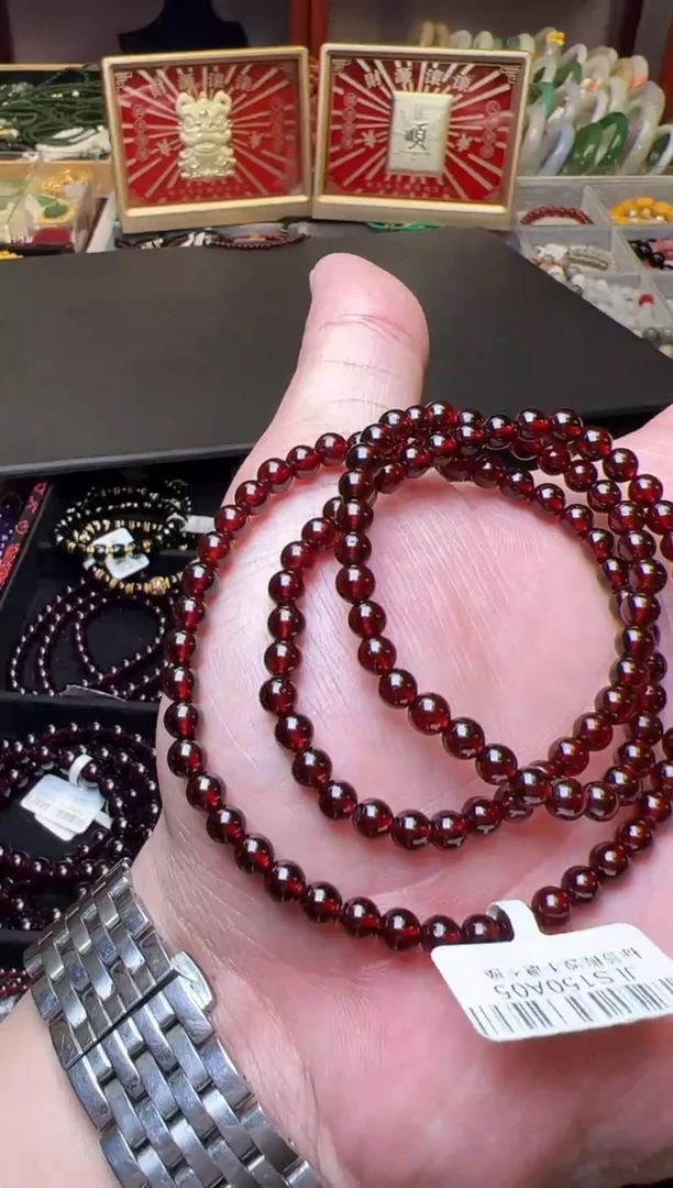 未镶嵌手链石榴石努****)石榴石三圈长链