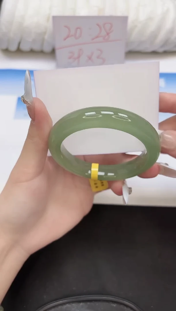 未镶嵌手镯石英质玉29-58