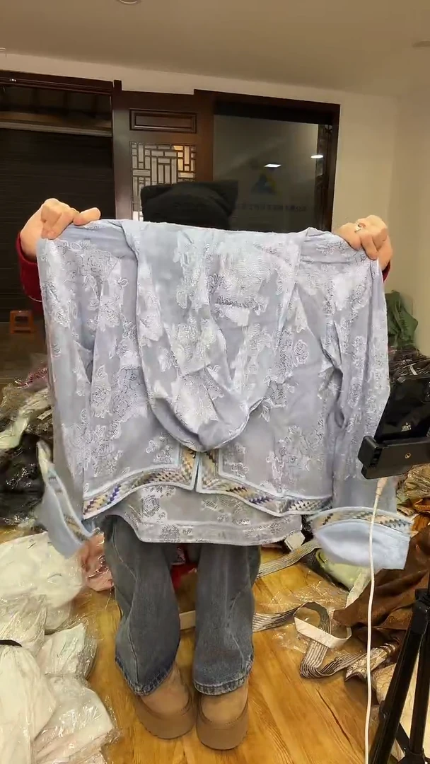 M码    130斤   防晒带帽