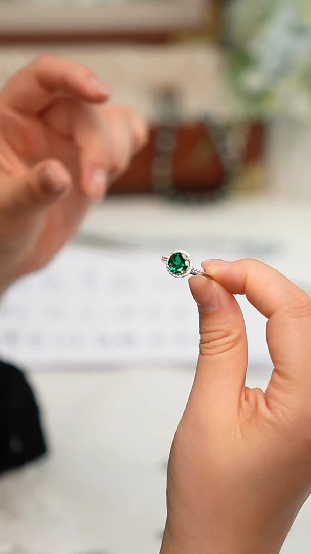 祖母绿戒指银S925镶嵌（微瑕）戒指