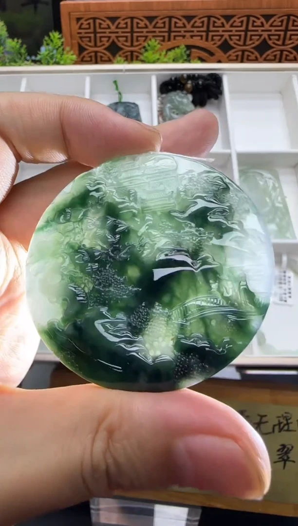 翡翠挂件未镶嵌A货翡翠多样性孤品