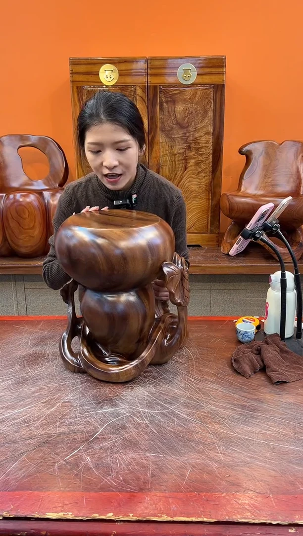 【闪购商品】稳定木实木创意凳子