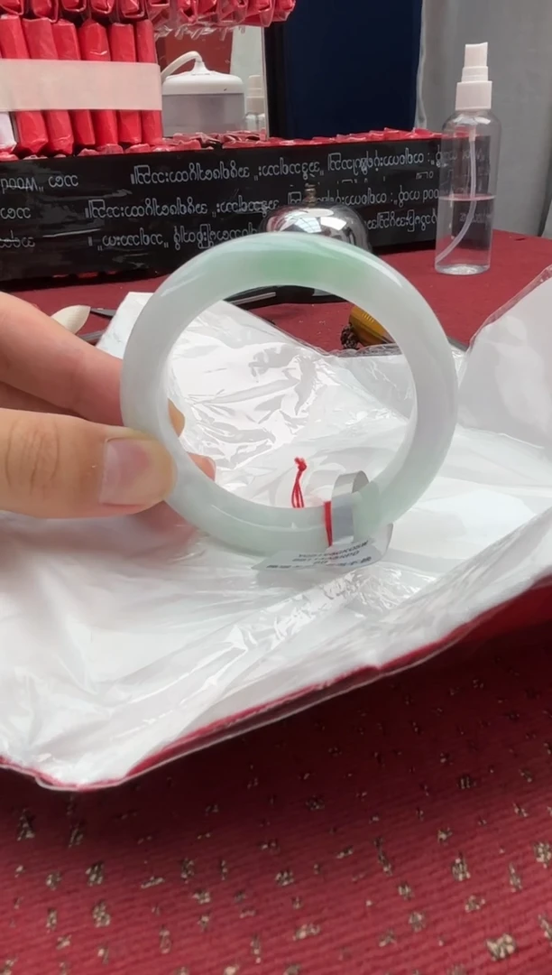 未镶嵌手镯翡翠翡翠手镯1