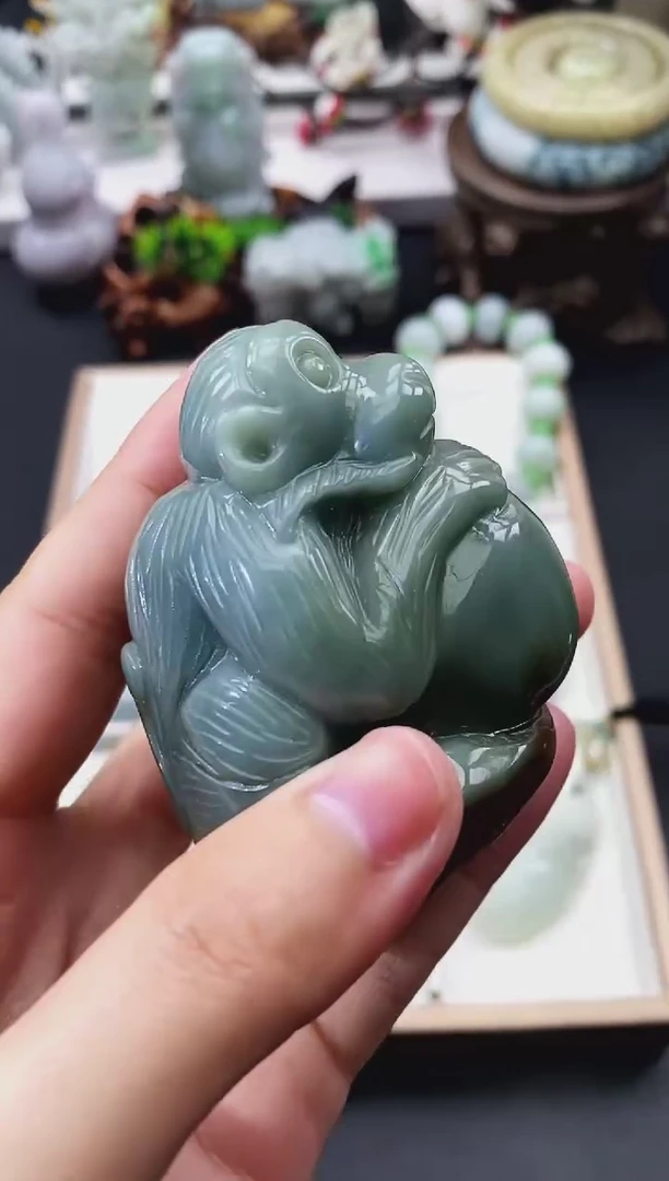 翡翠未镶嵌颈饰天然缅甸A货翡翠