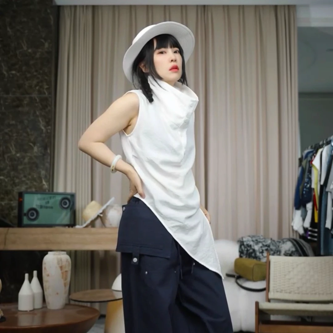 infobyfive福利夏季新款立领三粒扣三角斜边不规则马夹NF0504252