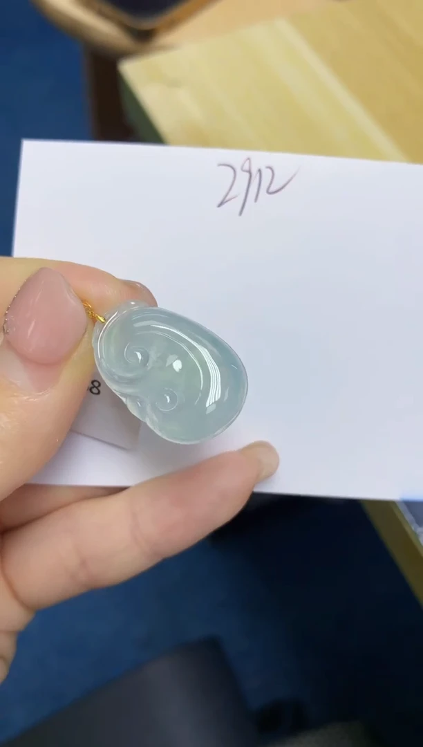 【闪购商品】翡翠挂件18K金镶嵌 天然翡翠A货