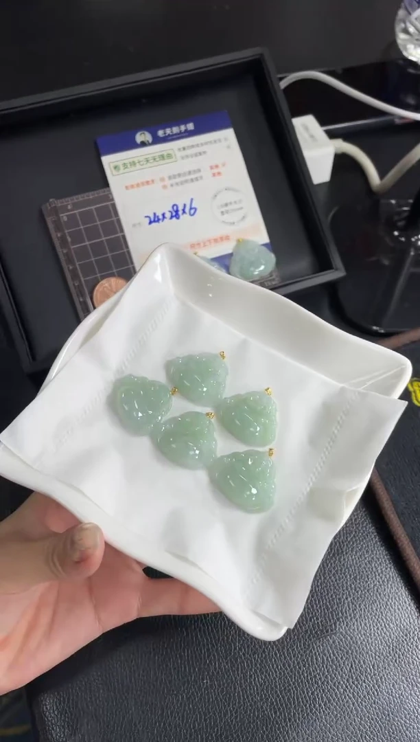 【闪购商品】翡翠挂件18K金镶嵌佛公FL7配绳/多样性发其一CP