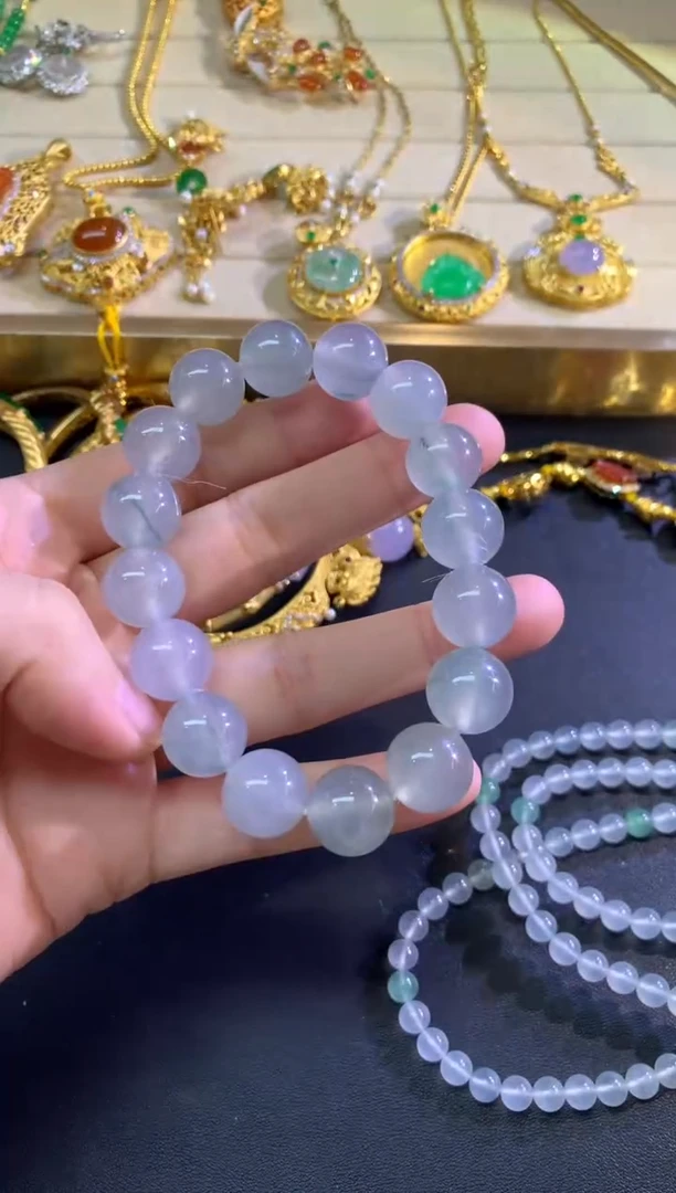 未镶嵌手串翡翠手串|18000+900
