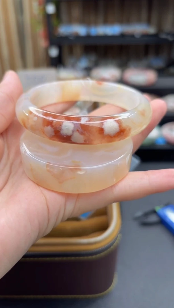 未镶嵌手镯石英质玉312(61圈赠送镯心)