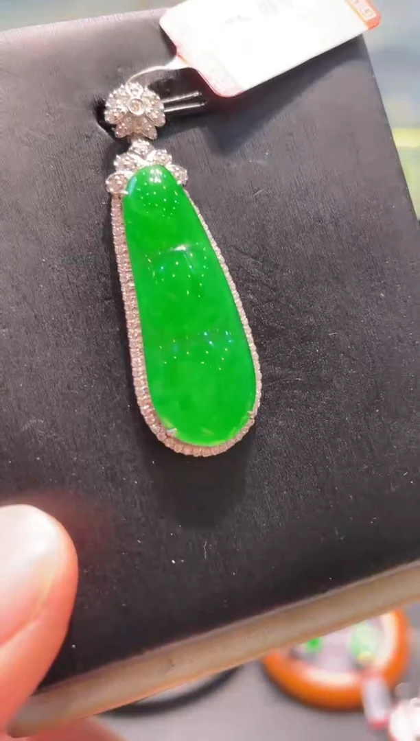 【闪购商品】翡翠颈饰18K金镶嵌A92天然A货翡翠