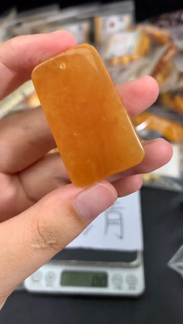 蜜蜡未镶嵌珠宝奇石1