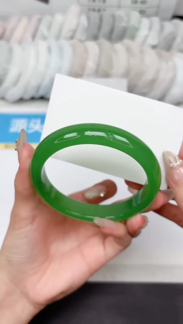 石英质玉手镯未镶嵌V196-64.8