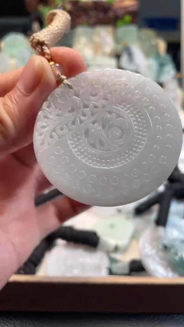 颈饰未镶嵌翡翠11/09/066