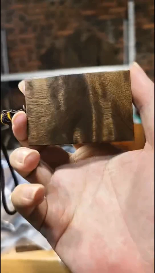 金丝楠无事牌手把件