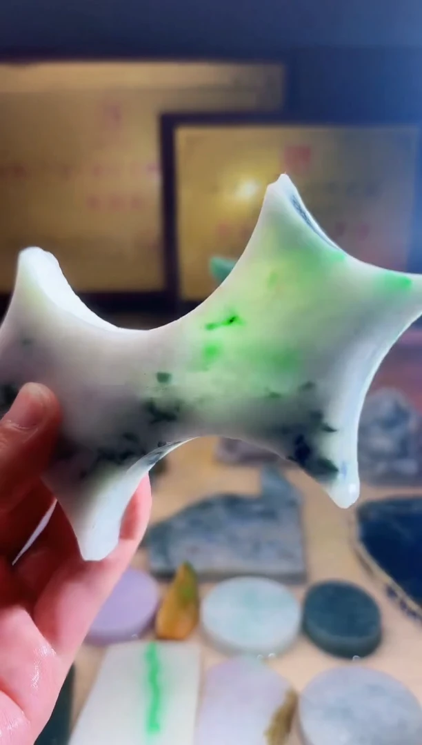 翡翠挂件未镶嵌A货张麦8294