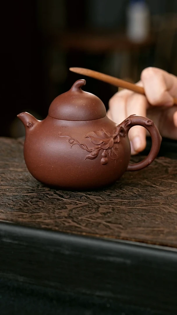 茶壶紫砂全手福禄壶 一物见春