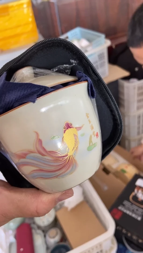 杯无运费险不带礼盒略有瑕疵有点脏介意勿拍