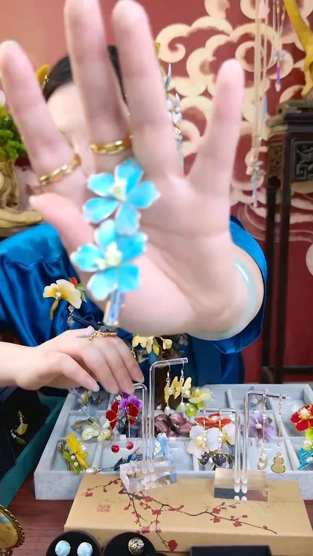 刺绣非遗纯手工绒花小边夹