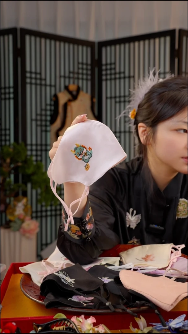 刺绣冬****阳非遗苏绣绒花