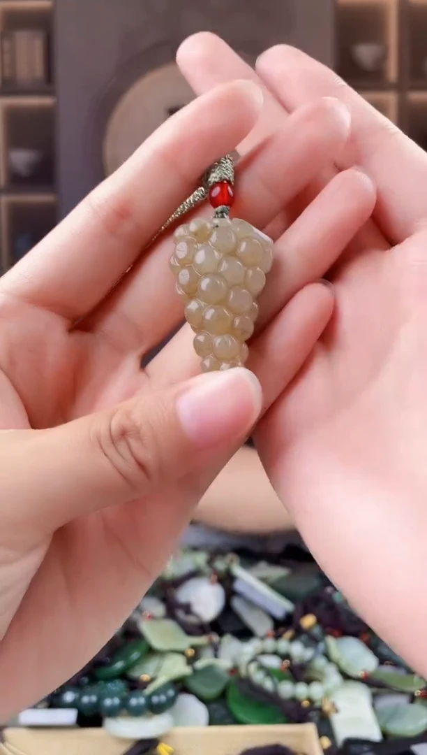 未镶嵌和田玉挂件拍一发一，拍一发一，