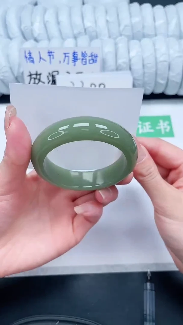 【闪购商品】石英质玉手镯未镶嵌442-56.6