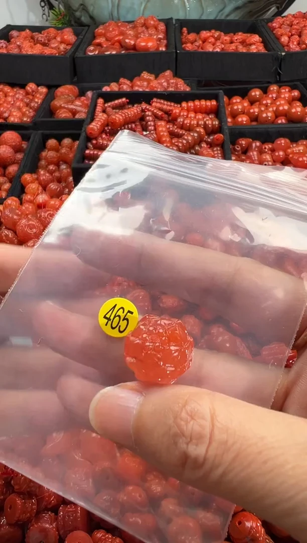 颈饰未镶嵌南红玛瑙1