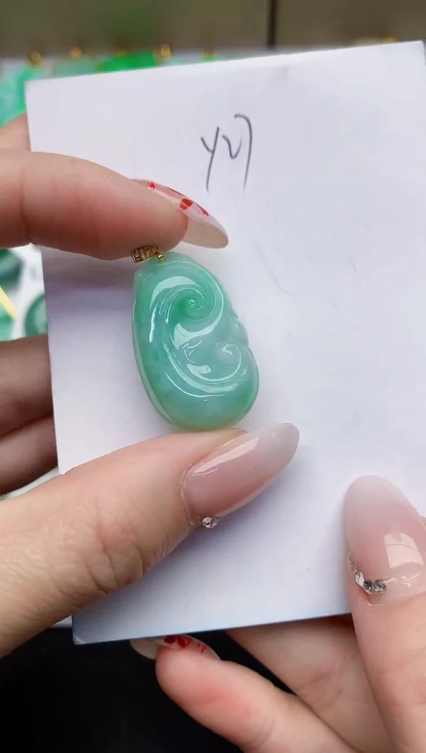 【闪购商品】翡翠颈饰18K金镶嵌0000000000