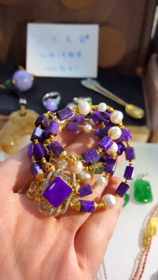 苏纪石（舒俱来）18K金镶嵌颈饰颈饰