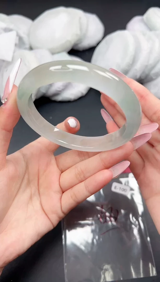 精品手镯，一物一拍E-100