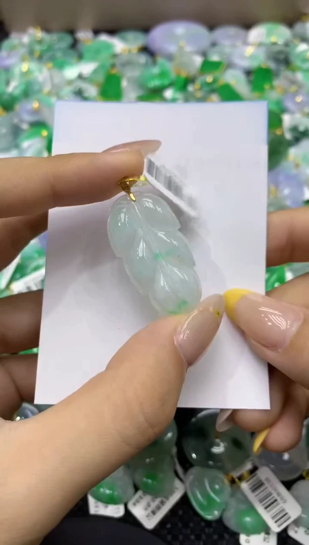 颈饰未镶嵌翡翠天然缅甸翡翠A货
