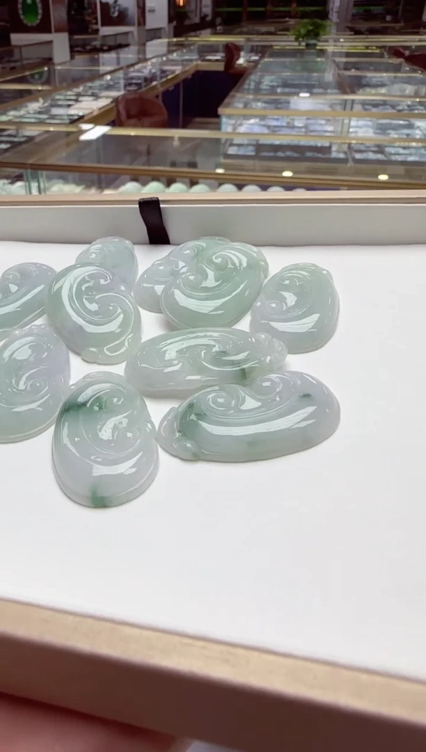 颈饰未镶嵌翡翠多样性发其一